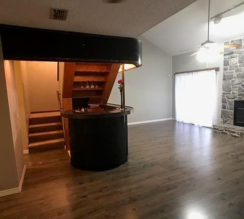 4th image of 1835 Oak Water Dr