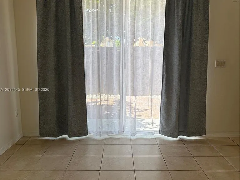 12393 SW 124th Ter — Photo 6