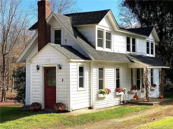 6 Falls River Circle, Essex, CT 06442