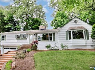 908 N Monroe St, Midland Park, NJ 07432
