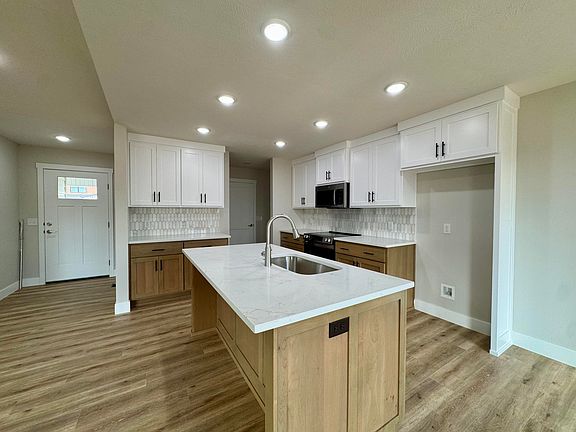 4th image of 2600 W Pigeon Drive