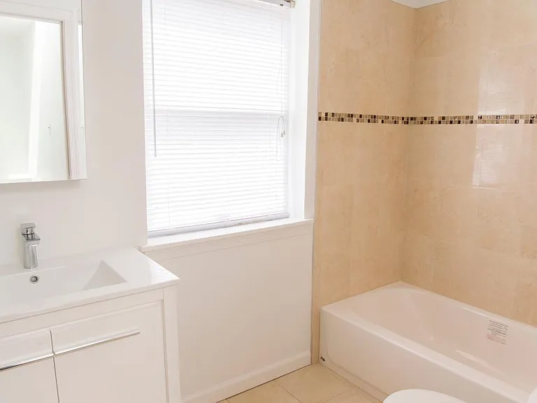 621 S 3rd St #3 — Photo 10