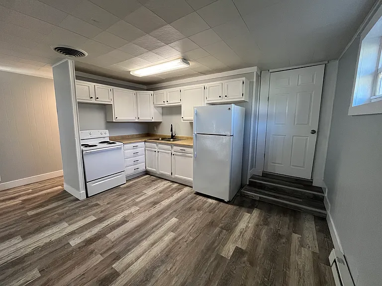 54 E Mechanic St #4 — Photo 1