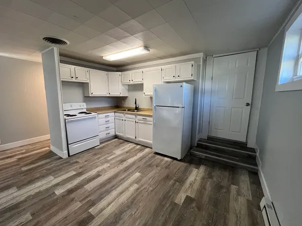 54 E Mechanic St APT 4, Shelbyville, IN 46176