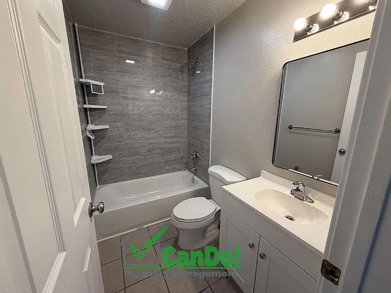 270 Carol Dr #1 — Photo 17
