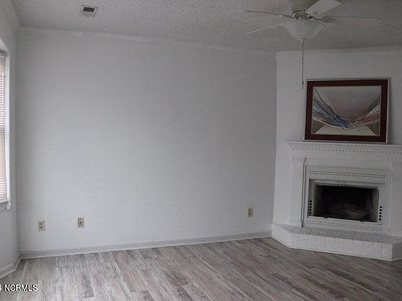 5th image of 1107 Grovemont Drive #D5