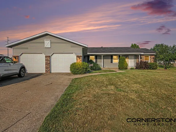 5991 Valley Lane Dr SE, Kentwood, MI 49508