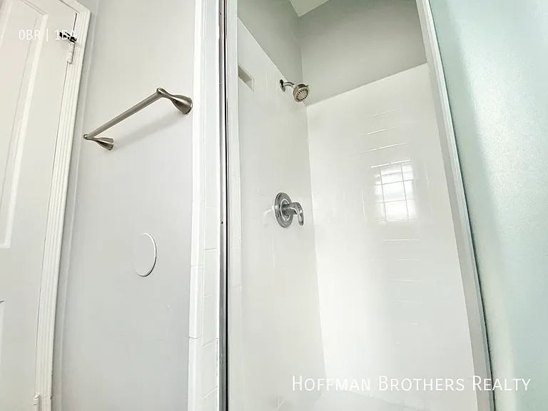 1133 S Westmoreland Ave #2 — Photo 5