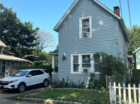 1817 W 52nd St, Cleveland, OH 44102