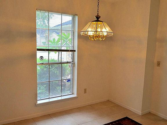 5th image of 3406 E Heatherock Cir