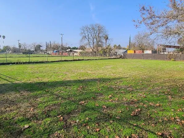 1883 E Vine Ave, Fresno, CA 93706