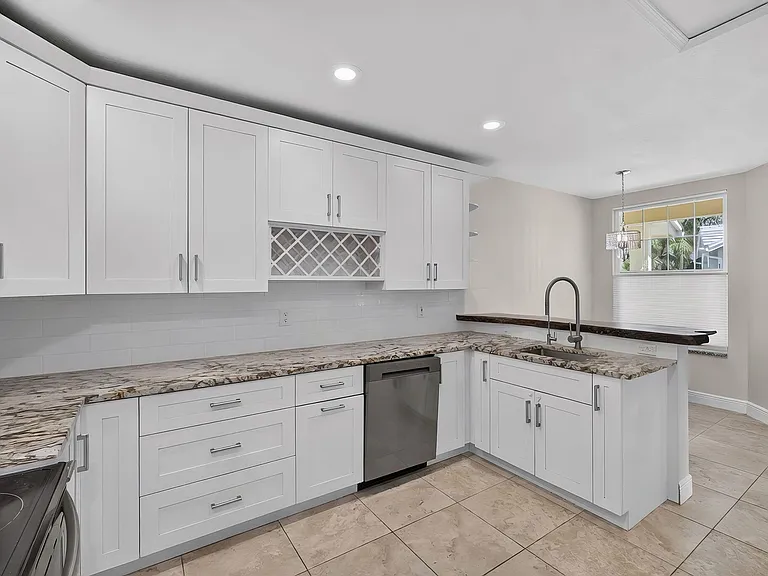 1603 Mizzenmast Way — Photo 15
