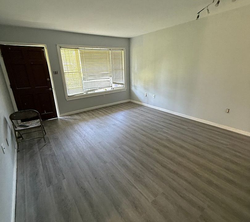 1st image of 7467 Glenetta Ct