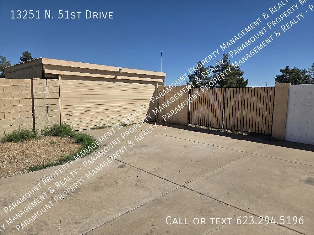 3 Bed/2 Bath ready for immediate move in! — Photo 2