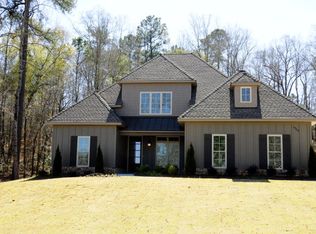 1569 Club Creek Dr, Auburn, AL 36832