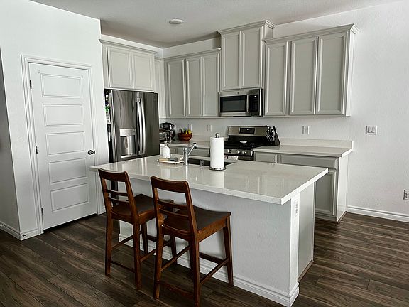 4th image of 25 Barbara Ln