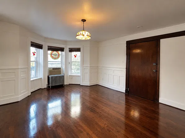 440 45th Street image 1 of 7