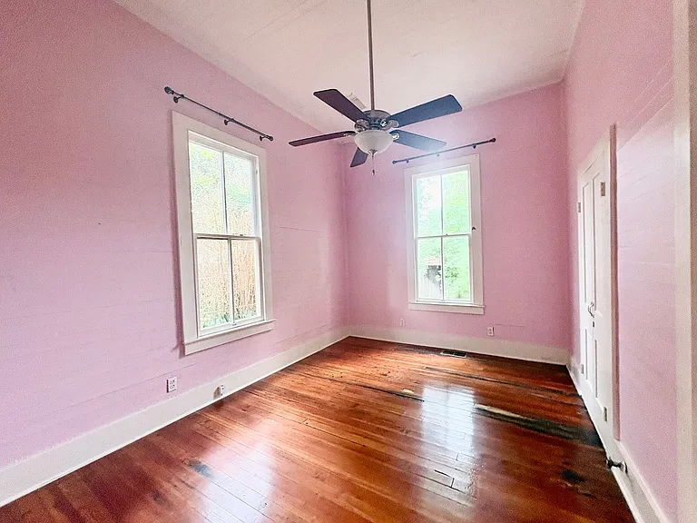 215 Versailles Blvd — Photo 15