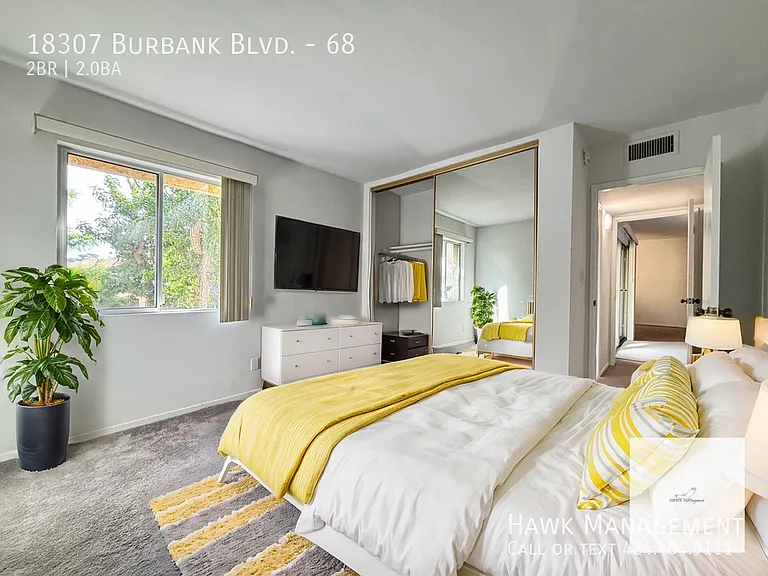 18307 Burbank Blvd #68 — Photo 12