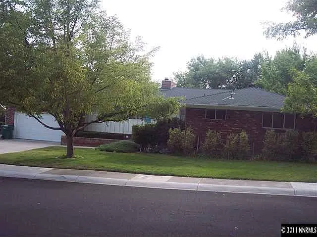 1135 Williams Ave photo 1