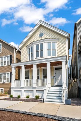 1318 W Schubert Ave, Chicago, IL 60614
