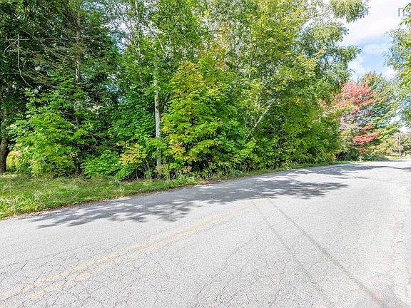 5th image of LOT Lamont Rd