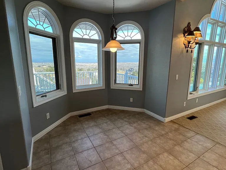 1124 Alta Vista Dr — Photo 11