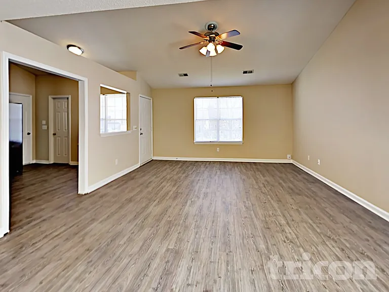 1310 May Oak Cir — Photo 2