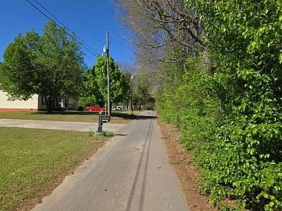 4th image of 100 Sitton Rd N