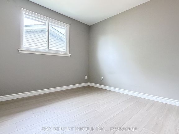 3rd image of 31 Colonsay Rd