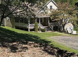 118 Pine Grove Rd, Amma, WV 25005