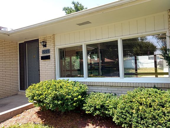 2nd image of 7205 Oak Brook Dr
