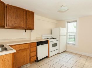 3051 N Racine Ave APT 3F, Chicago, IL 60657