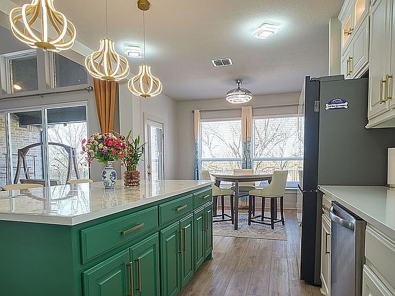 3rd image of 556 Wickerdale Way