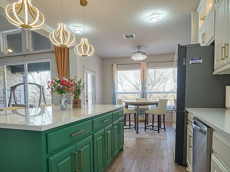 556 Wickerdale Way — Photo 3