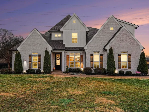 989 Westbrook Dr, Gallatin, TN 37066