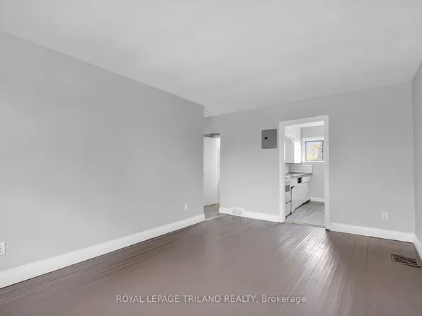 204 Colborne St #C, London, ON N6B 2S2