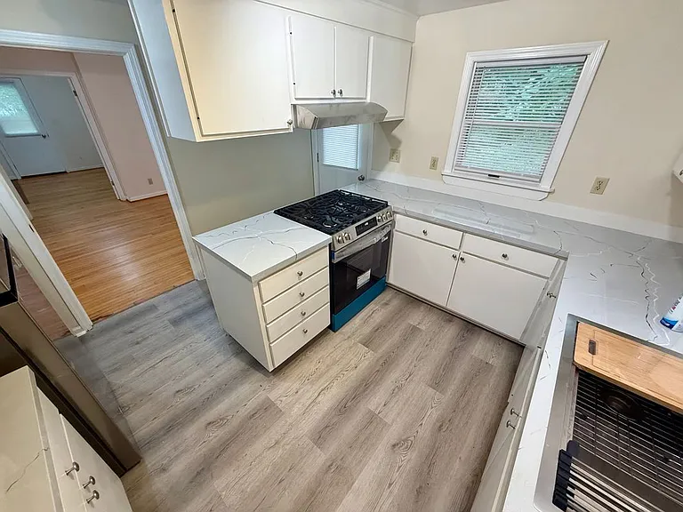 325 Highland Rd — Photo 12