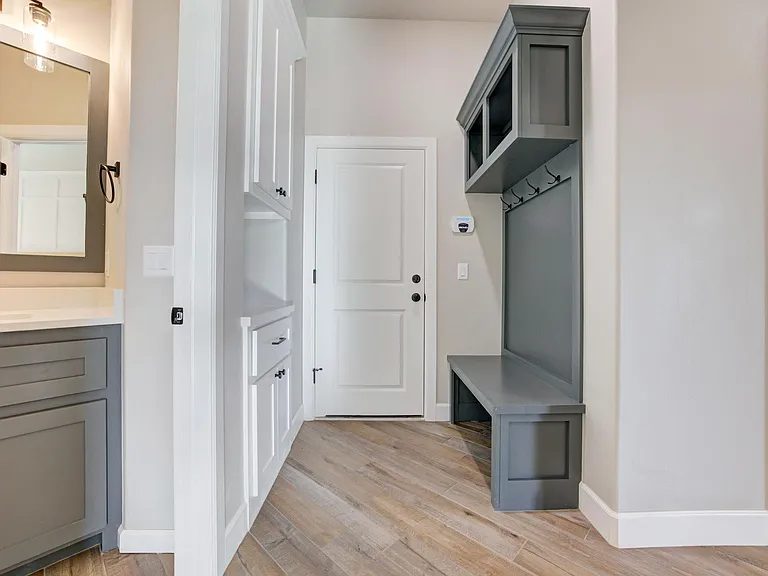 1811 Hollow Crest Ct — Photo 44
