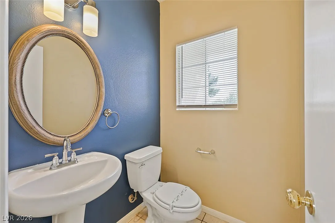 3 bed, 2.5 bath, 1527 sqft, $1,975 — Photo 3