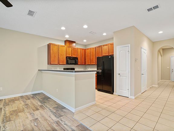 5th image of 13405 Ocean Mist Dr