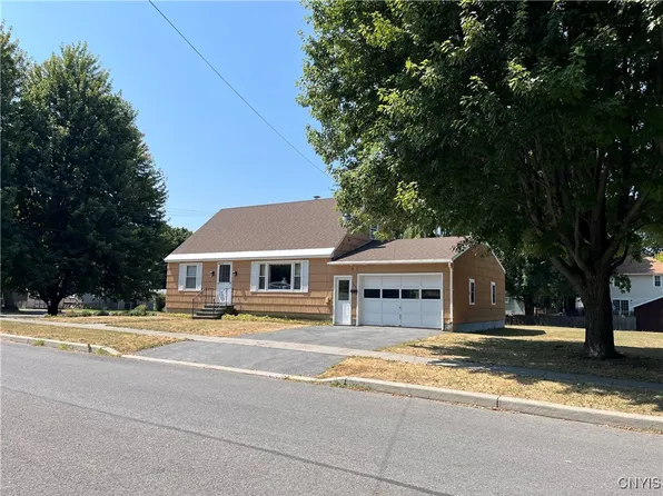 207 Wyoming Ave, Watertown, NY 13601