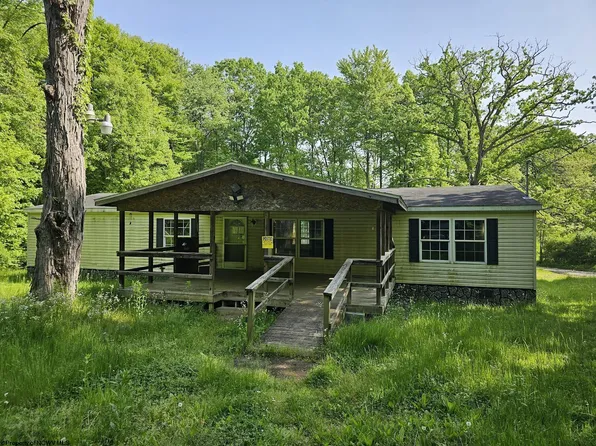 5543 Calvert Shaver Rd, Terra Alta, WV 26764