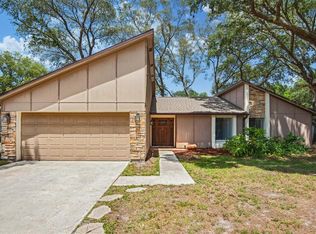 920 Woodland Dr, Palm Harbor, FL 34683