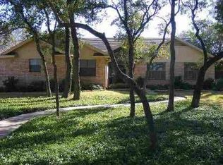 913 Indian Trl, Salado, TX 76571