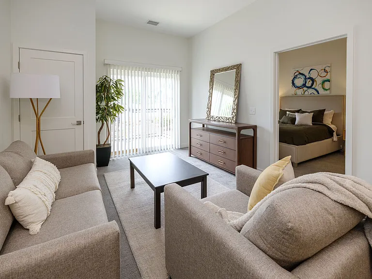 Rivers Edge Apartments — Photo 12