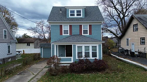 50 Crocker Ave Photo 1
