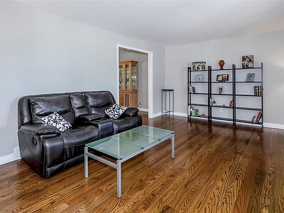 4th image of 4663 W Oberlin Pl
