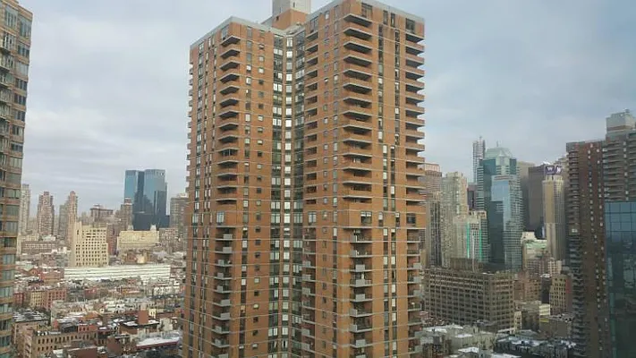 Rented by Kian Realty | media 36