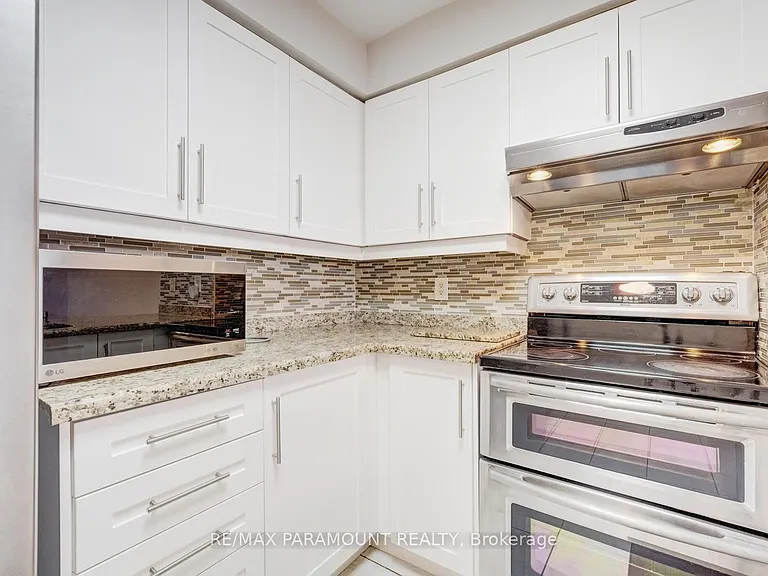 25 Kingsbridge Garden Cir #616 — Photo 14